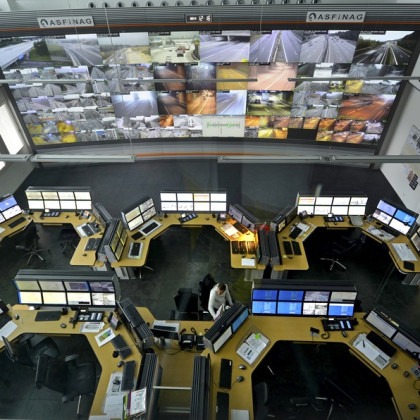 16:9 LED video walls: OverView OL